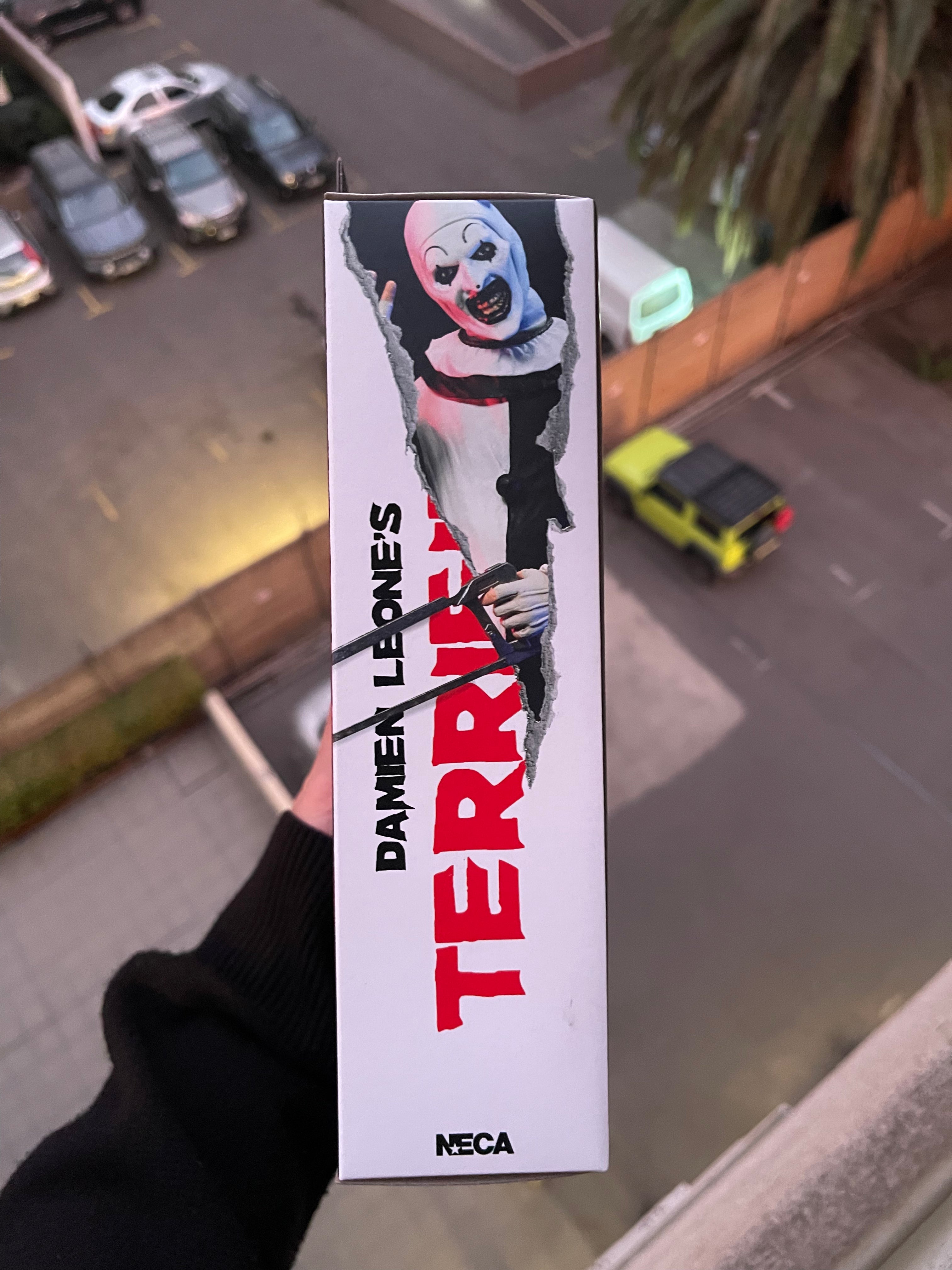 Figura Ultimate Art the Clown – NECA (Terrifier)