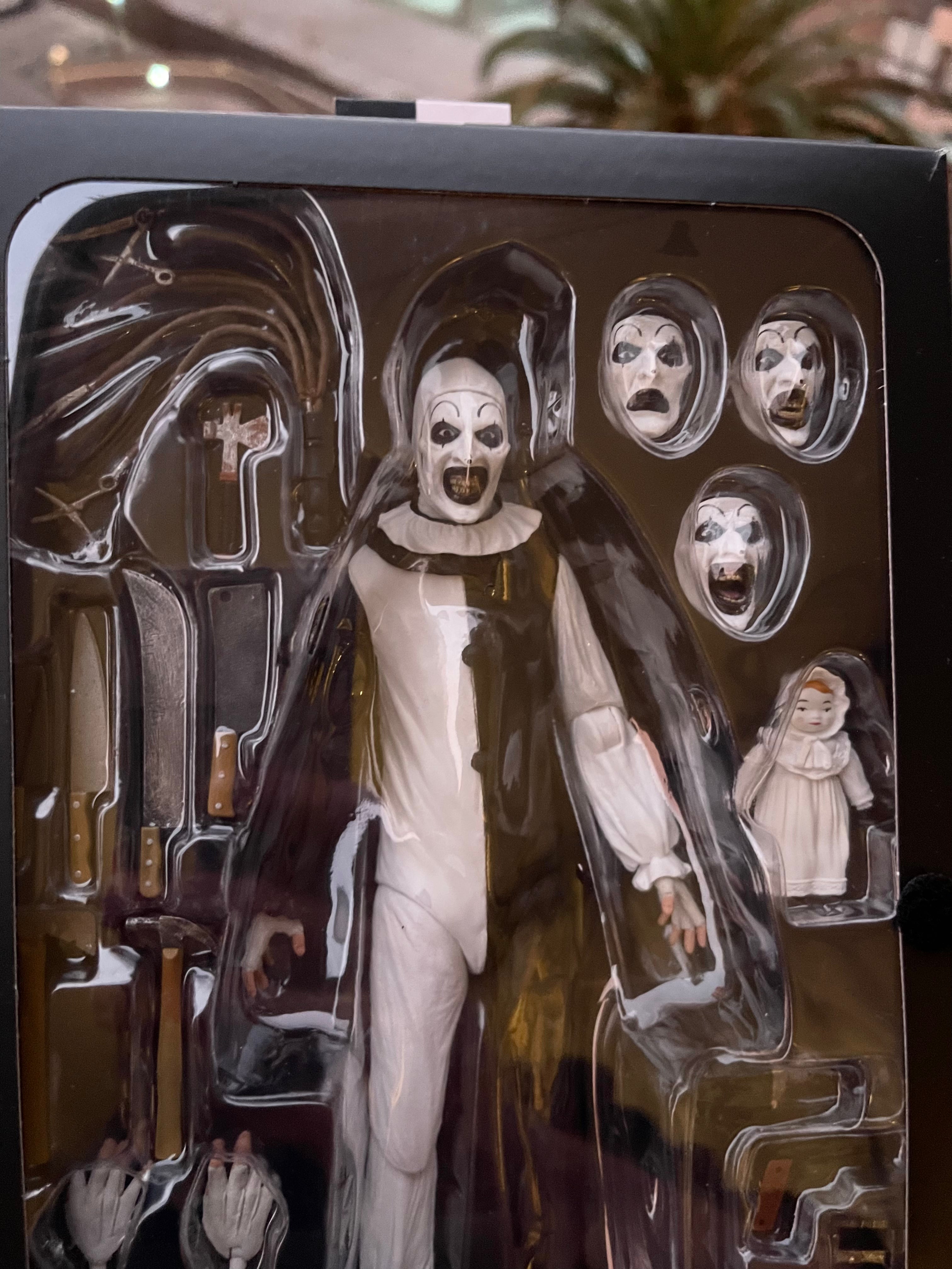 Figura Ultimate Art the Clown – NECA (Terrifier)