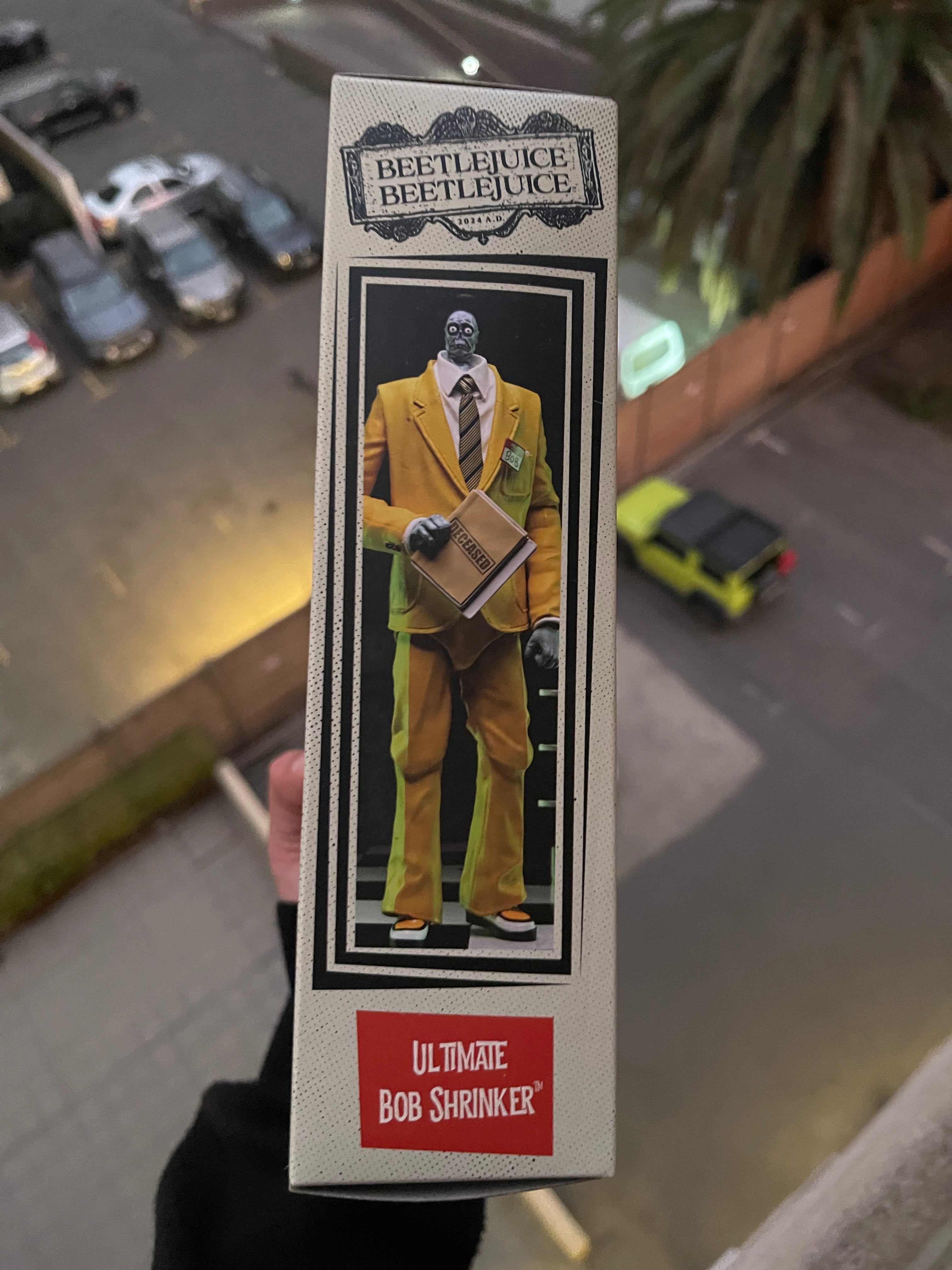 Figura Ultimate Bob Shrinker de NECA (Beetlejuice Beetlejuice)