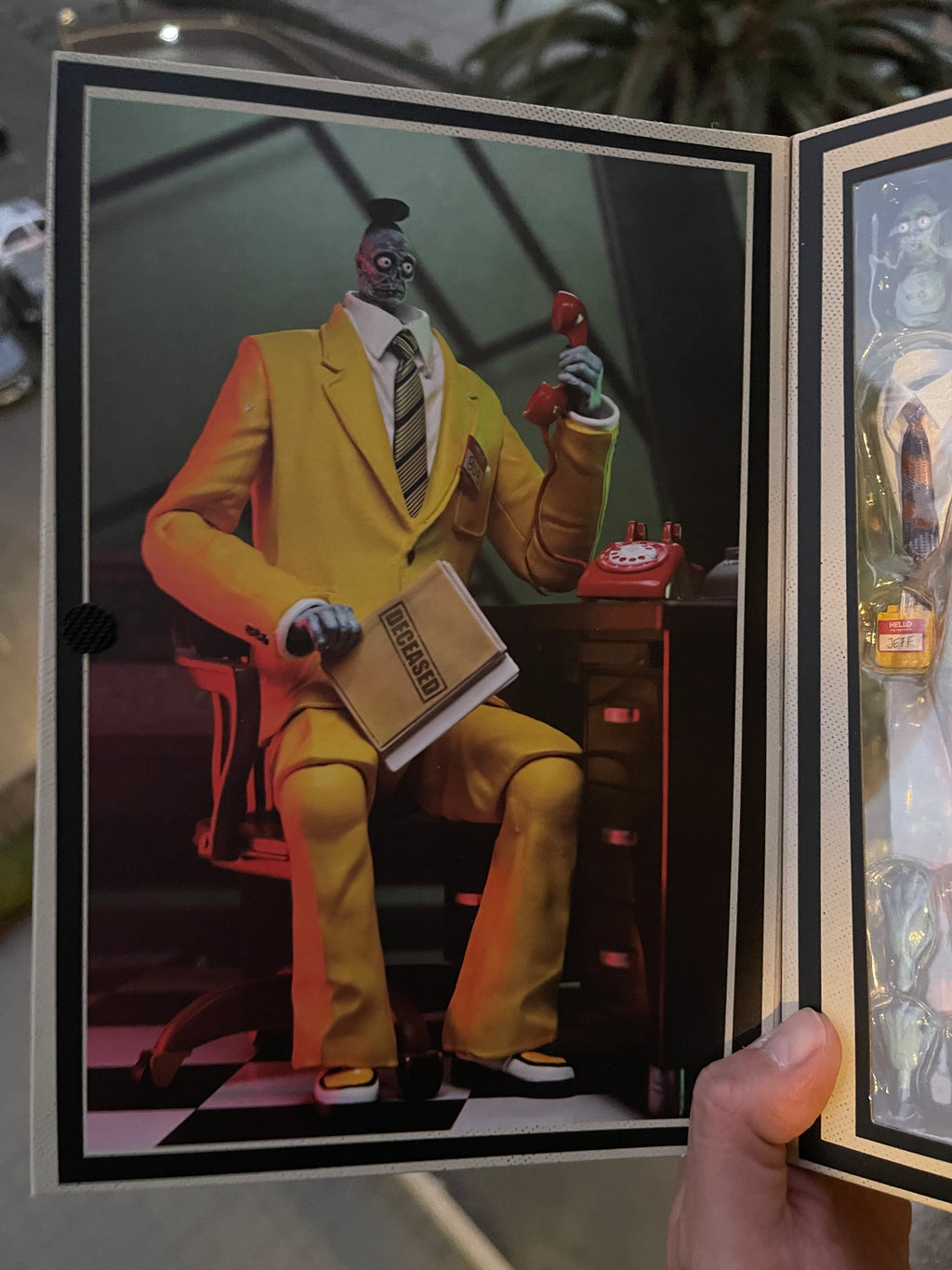 Figura Ultimate Bob Shrinker de NECA (Beetlejuice Beetlejuice)