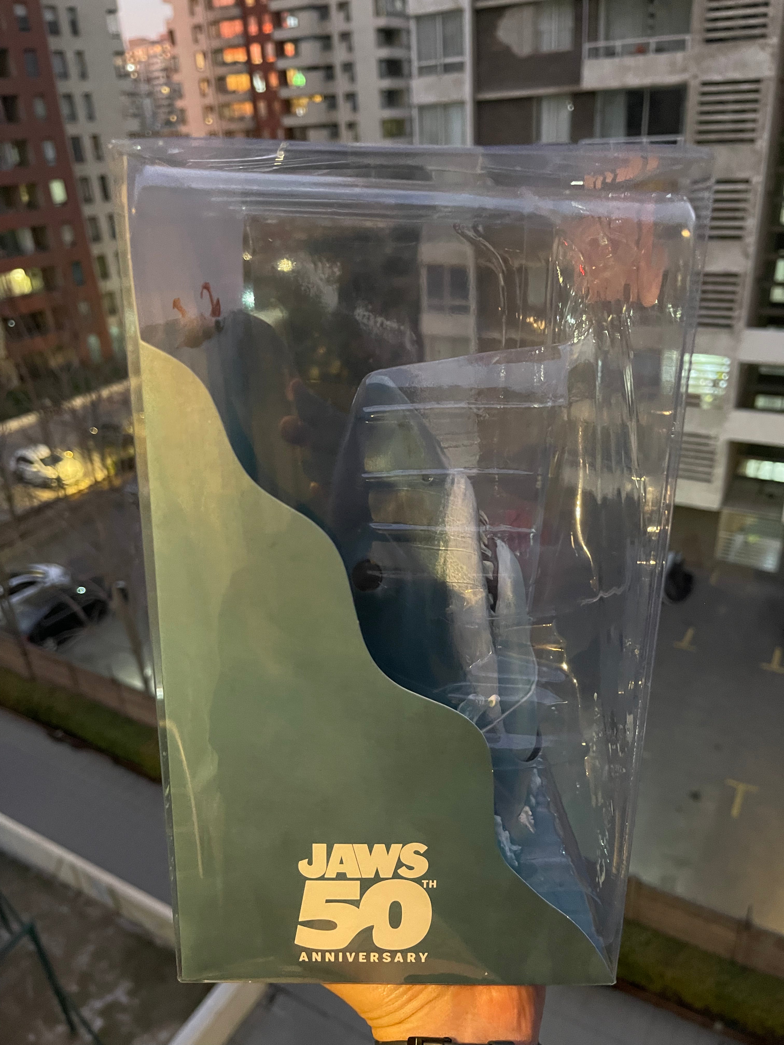 diorama NECA Jaws 50.º Aniversario Poster Series Display Piece