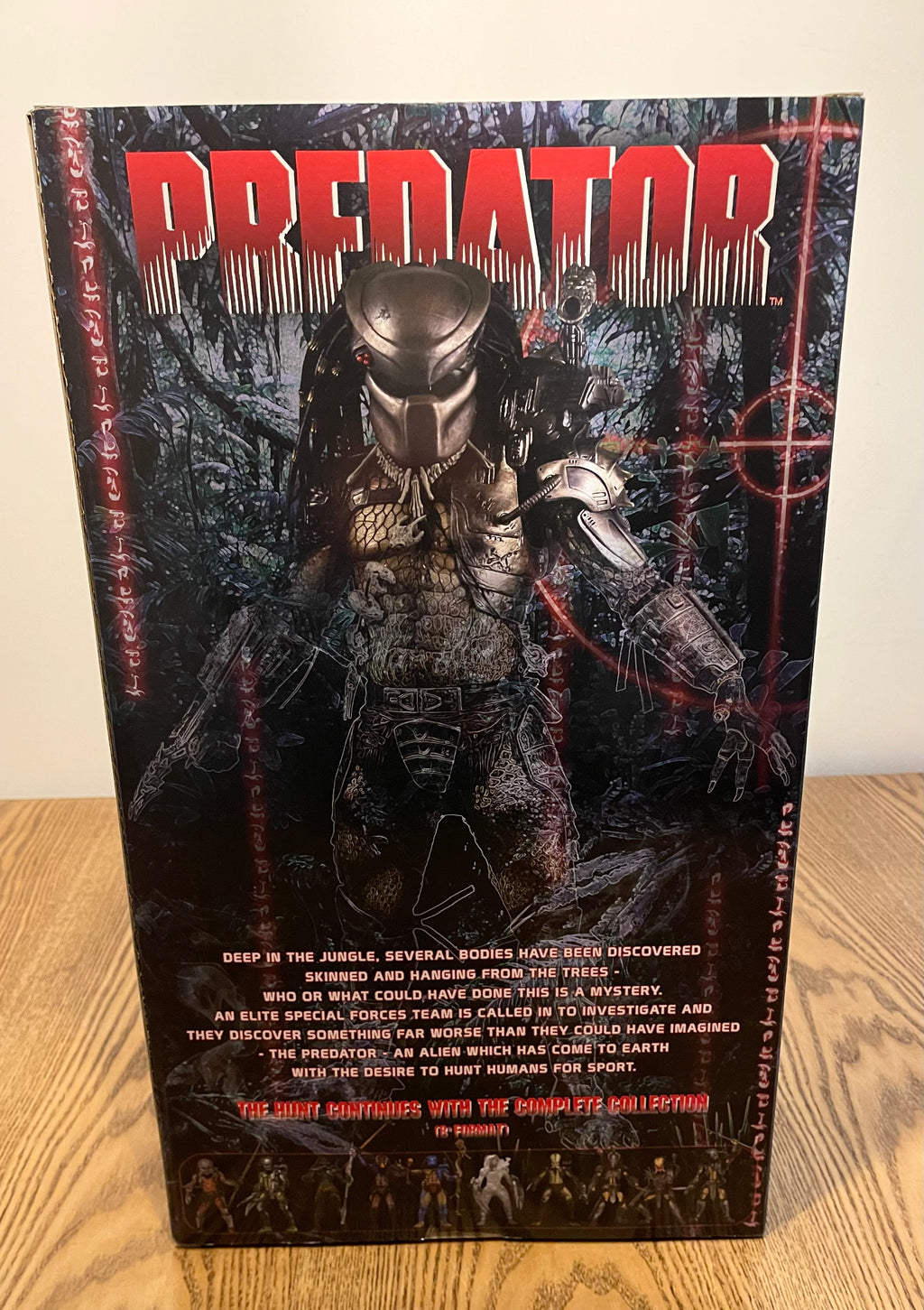 figura NECA Predator Jungle Hunter 1/4 Scale con LED