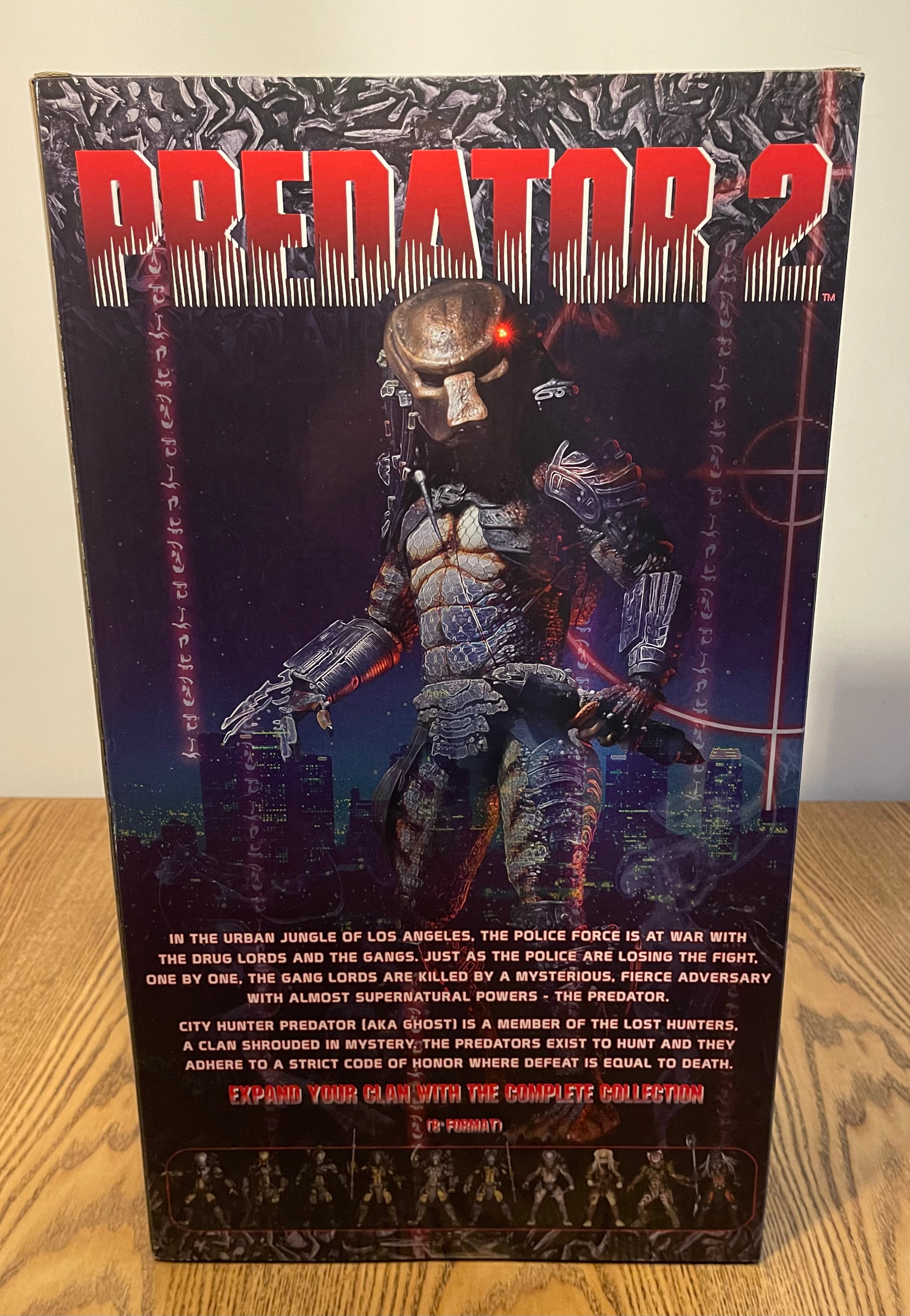 NECA Predator 2 City Hunter 1/4 Scale con LED