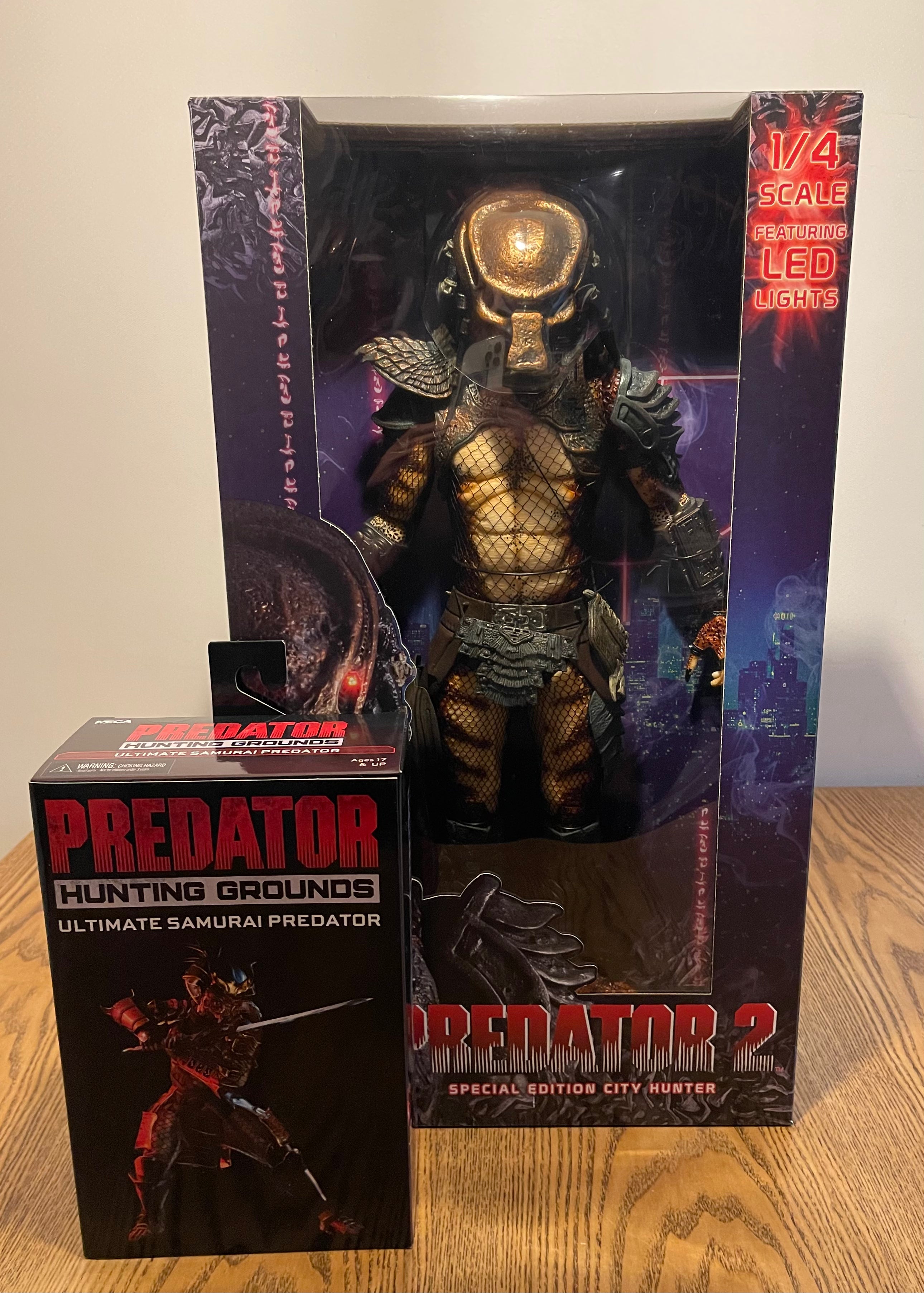 NECA Predator 2 City Hunter 1/4 Scale con LED
