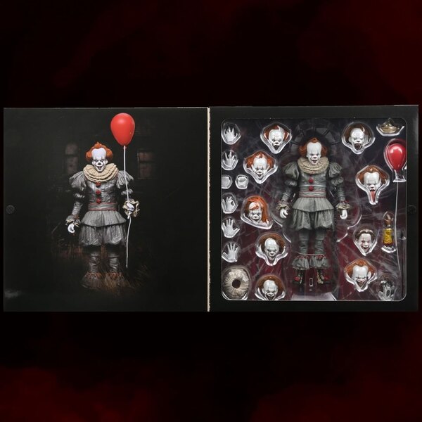 The Many Faces of Pennywise (caja 3D) Neca Ultimate