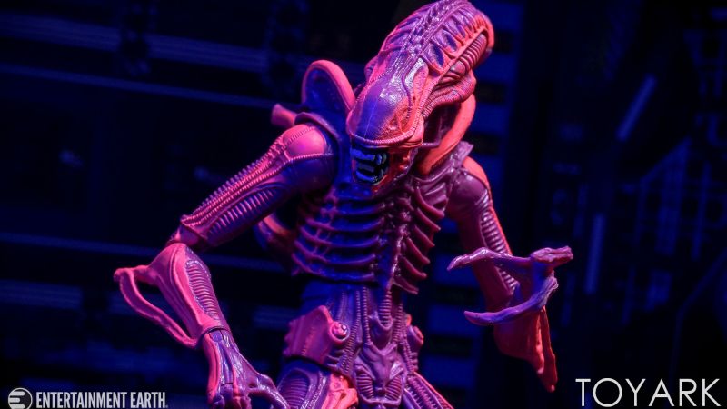 👾💗 Alien Xenomorph – NES 8-Bit NECA (Pink Edition) 🎮🔥