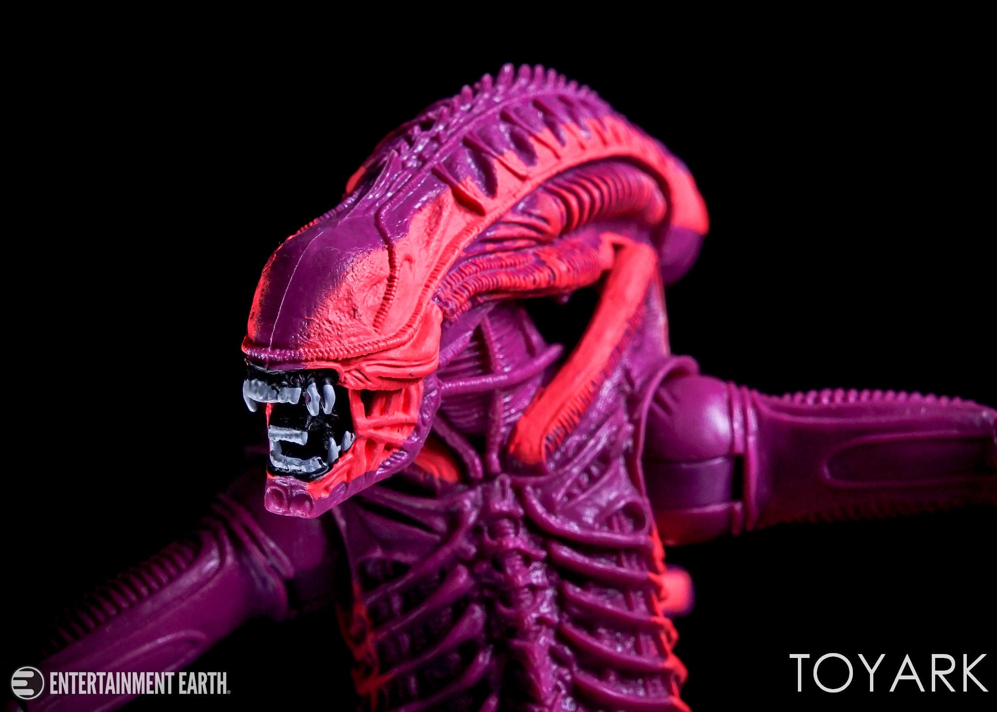 👾💗 Alien Xenomorph – NES 8-Bit NECA (Pink Edition) 🎮🔥
