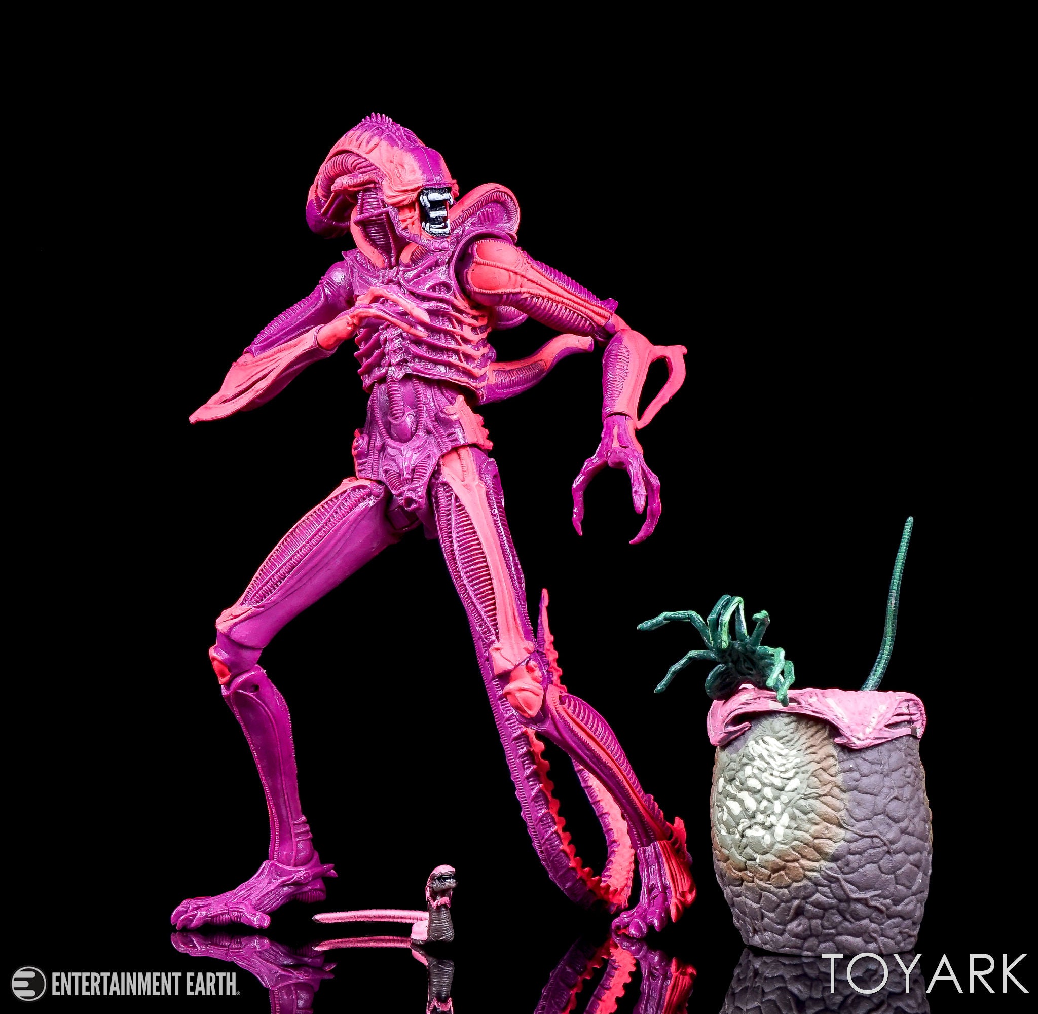 👾💗 Alien Xenomorph – NES 8-Bit NECA (Pink Edition) 🎮🔥