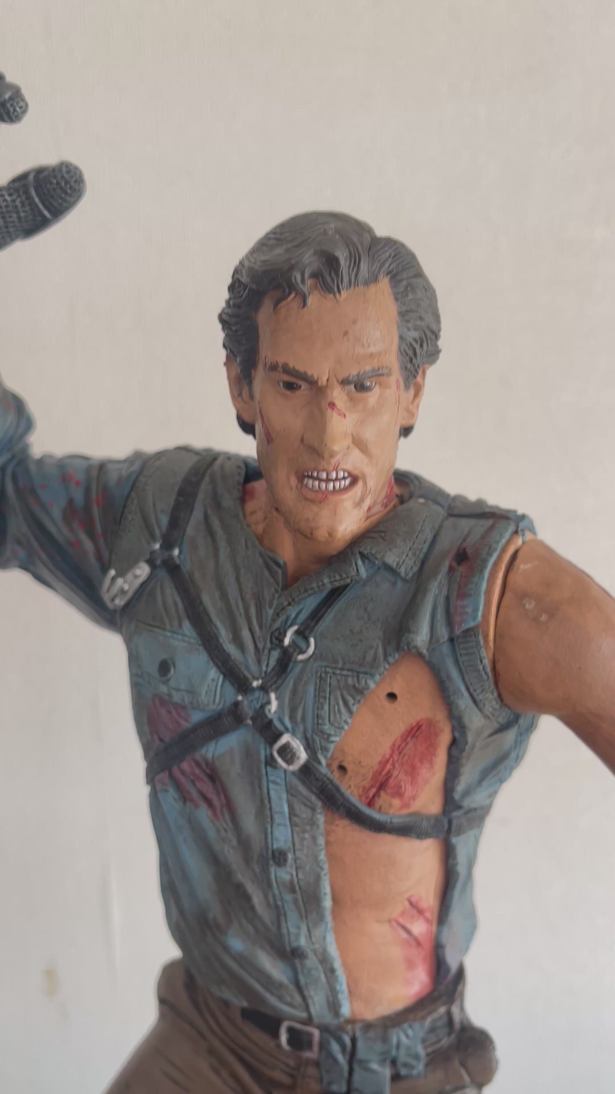 ASH THE ARMY OF DARKNESS MOVIE MANIACS SERIES 4 ESCALA 1/4 18” PULGADAS CON SONIDO Y SENSOR DE SONIDO AÑO 2001